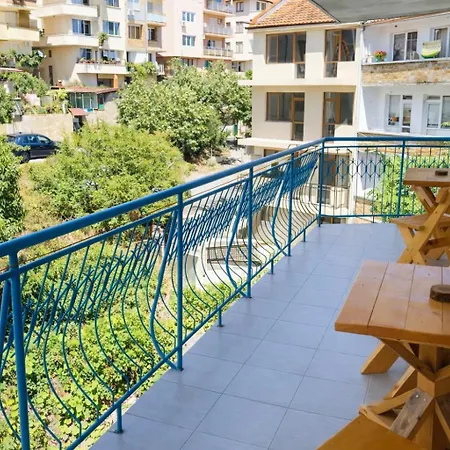 къщта за гости «уют» Konukevi Sveti Vlas